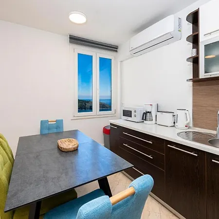 Luka 3 Apartment *