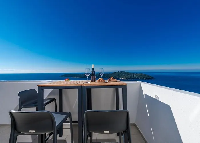 Apartment Luka 3 *