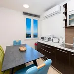 Luka 3 Apartment *